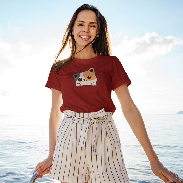 Alternative view of Innocent cat | Unisex T-shirt